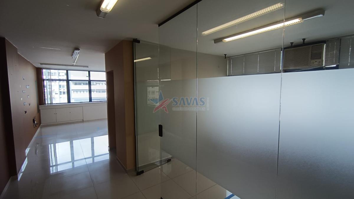 AMPLA SALA COMERCIAL COM GARAGEM